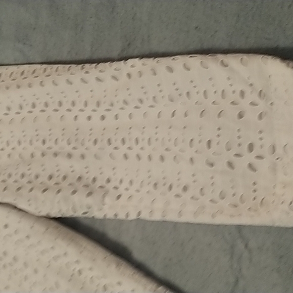 Lovely ladies white pants - Picture 7 of 12